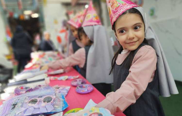 برگزاری جشن تولد جایزه ها 74