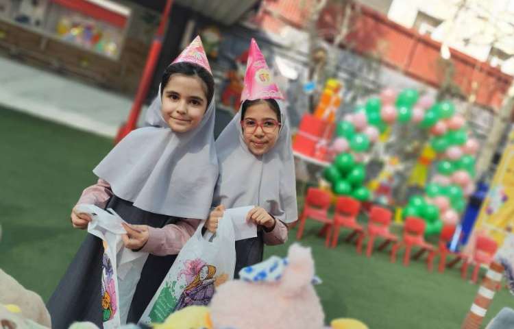 برگزاری جشن تولد جایزه ها 98