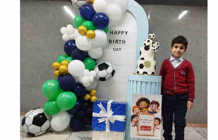 برگزاری جشن تولد دانش آموزان متولد آذرماه 0