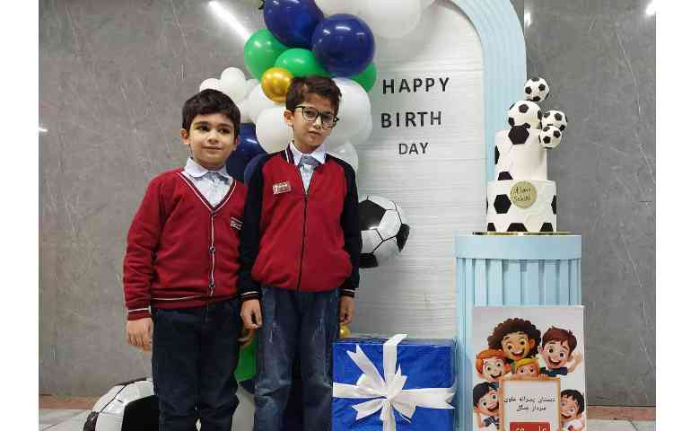 برگزاری جشن تولد دانش آموزان متولد آذرماه 12
