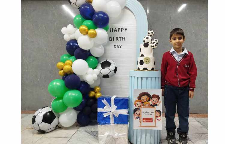 برگزاری جشن تولد دانش آموزان متولد آذرماه 16