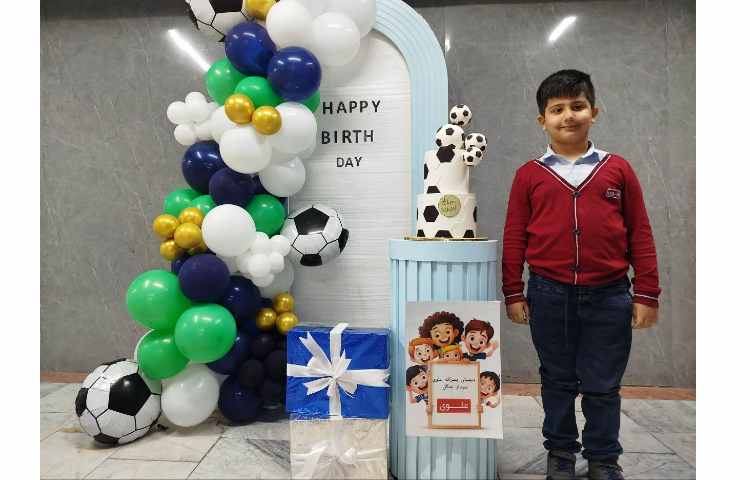 برگزاری جشن تولد دانش آموزان متولد آذرماه 17