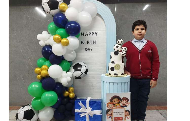 برگزاری جشن تولد دانش آموزان متولد آذرماه 19