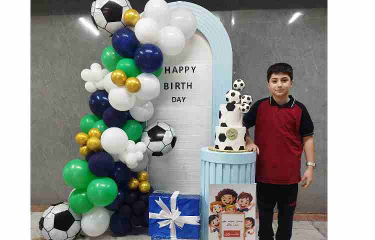 برگزاری جشن تولد دانش آموزان متولد آذرماه 24