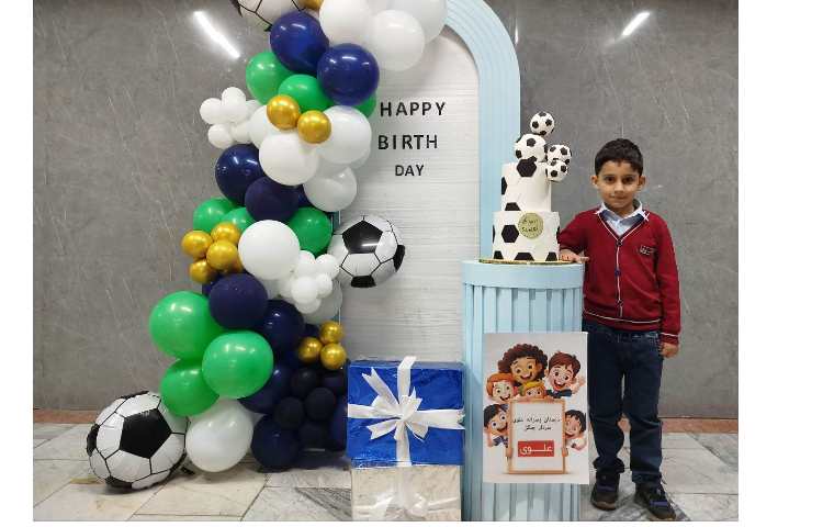 برگزاری جشن تولد دانش آموزان متولد آذرماه 5