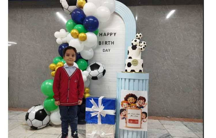 برگزاری جشن تولد دانش آموزان متولد آذرماه 55