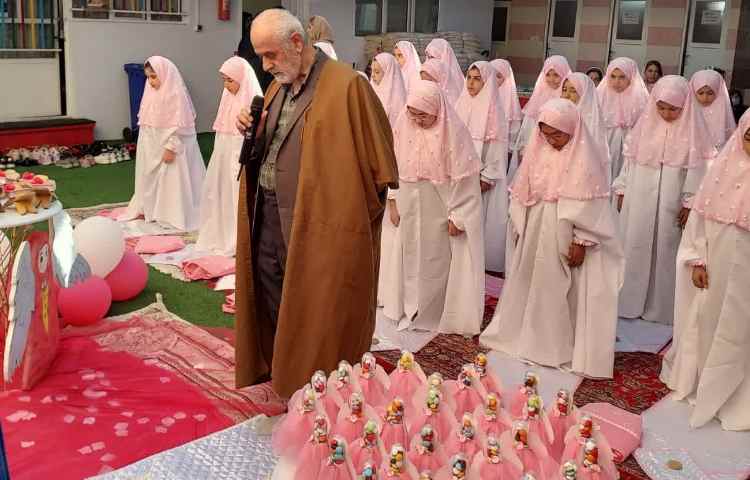 برگزاری جشن عبادت ویژه ی نوگلان پایه سوم 10