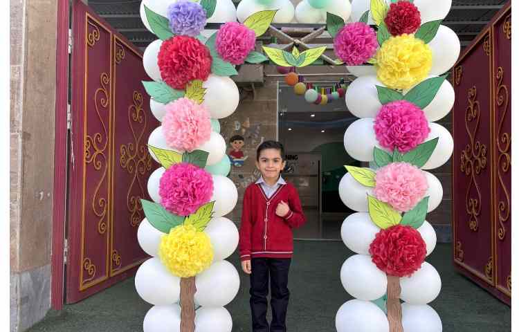 برگزاری جشن غنچه ها و شکوفه های دبستان 29