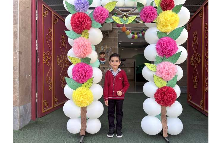 برگزاری جشن غنچه ها و شکوفه های دبستان 30