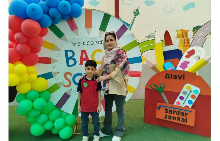 برگزاری جشن غنچه ها و شکوفه های دبستان 31