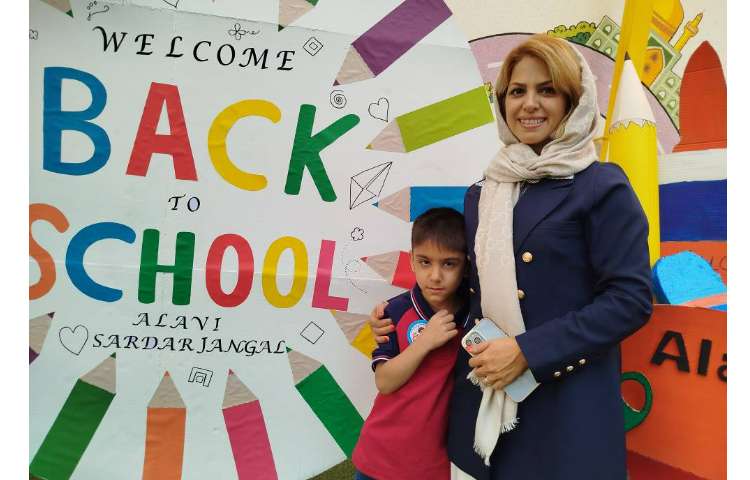 برگزاری جشن غنچه ها و شکوفه های دبستان 77