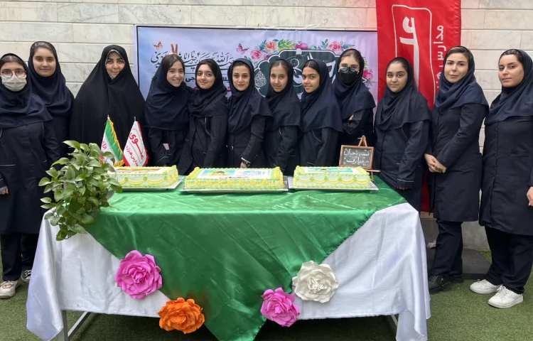 برگزاری جشن میلاد حضرت قائم (عج) با حضور و استقبال دانش آموزان 3