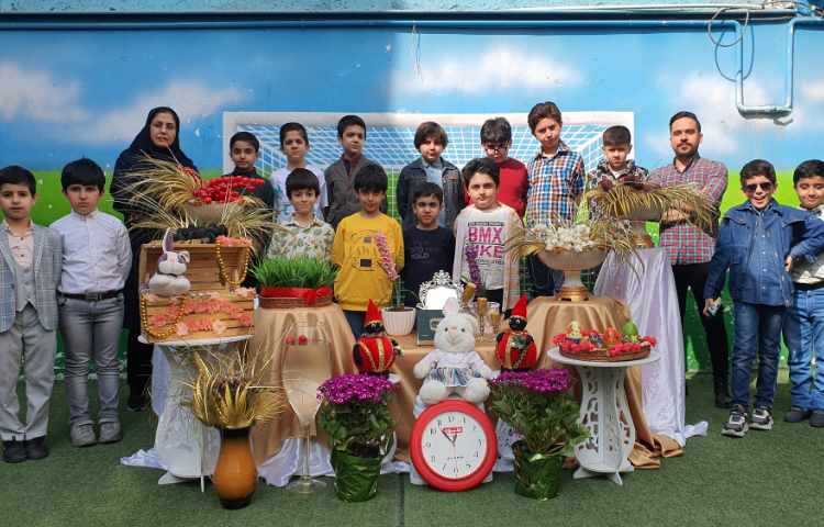 برگزاری جشن نوروز1402 در دبستان بهمراه اهداء هدیه و پیک نوروزی به دانش آموزان 2