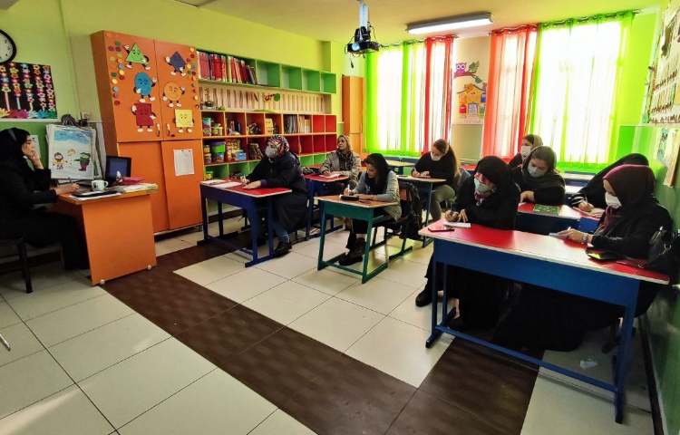 :برگزاری جلسات آموزش اولیا، آموزگاران پایه و زبان 1