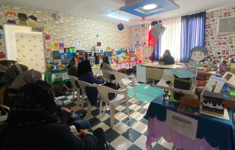 :برگزاری جلسات آموزگاران زبان و پایه پیش دبستان با اولیا 2