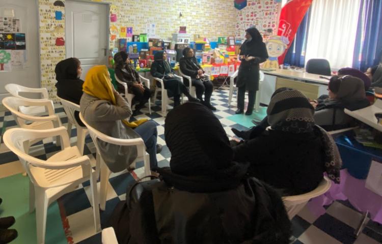 :برگزاری جلسات آموزگاران زبان و پایه پیش دبستان با اولیا 6