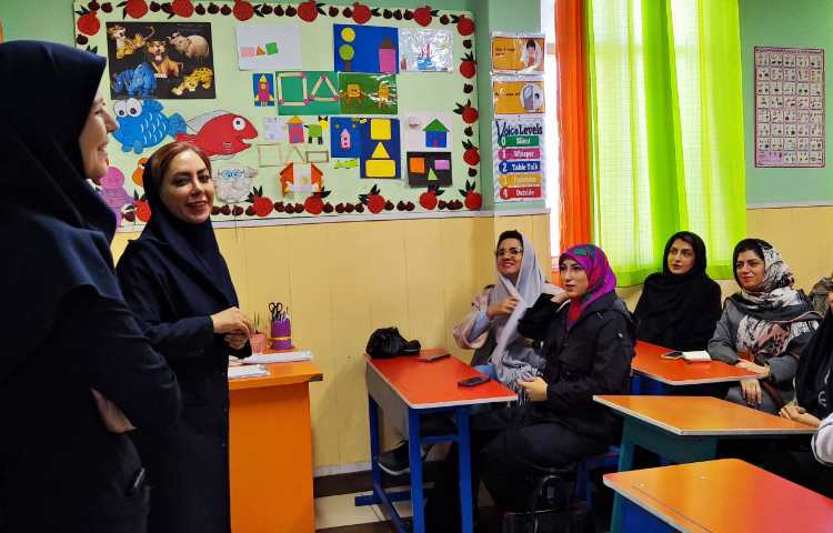 برگزاری جلسات آموزگاران و اولیا 9