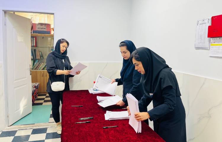 برگزاری جلسات ارائه روش آموزش پایه و زبان 1