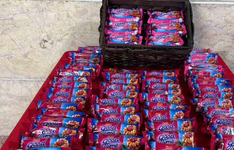 برگزاری جلسات ارائه روش آموزش پایه و زبان 10