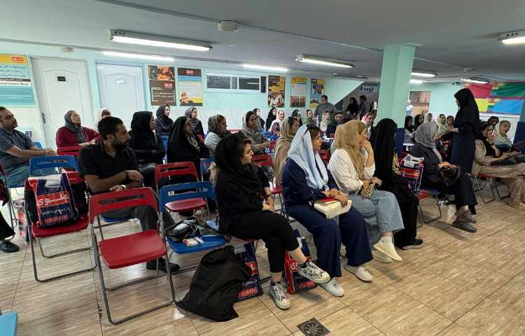 برگزاری جلسات ارائه روش آموزش پایه و زبان 13