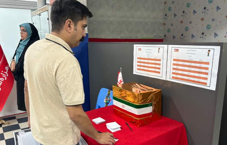 برگزاری جلسات ارائه روش آموزش پایه و زبان 13