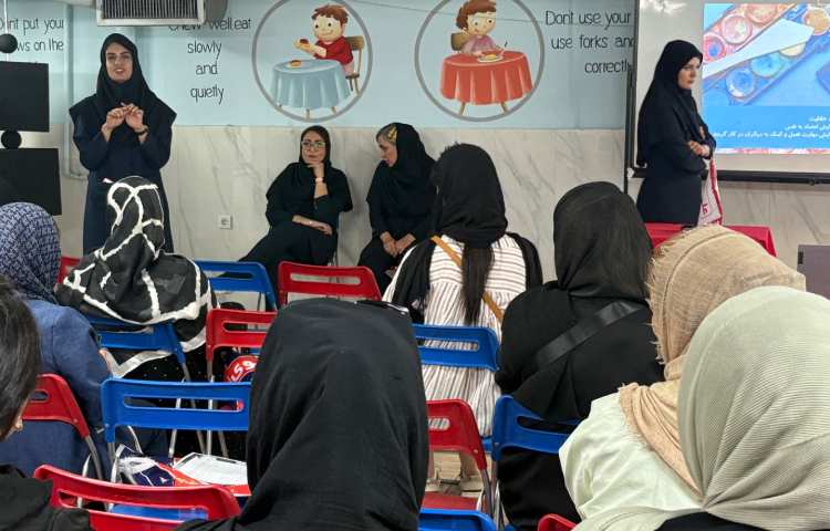 برگزاری جلسات ارائه روش آموزش پایه و زبان 15