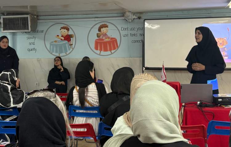 برگزاری جلسات ارائه روش آموزش پایه و زبان 16