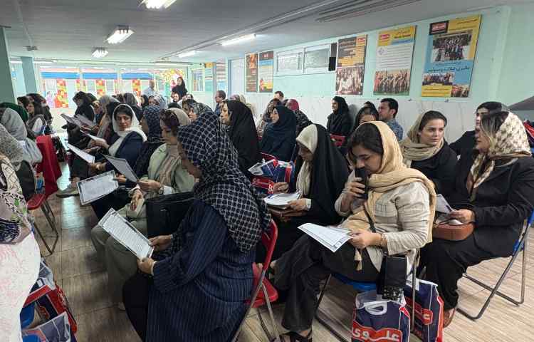 برگزاری جلسات ارائه روش آموزش پایه و زبان 6