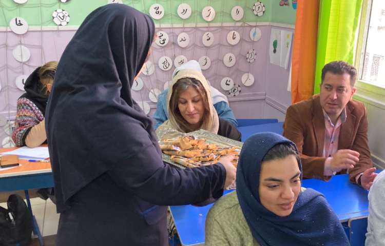 برگزاری جلسات اولیا ویژه اولیا و آموزگاران 11