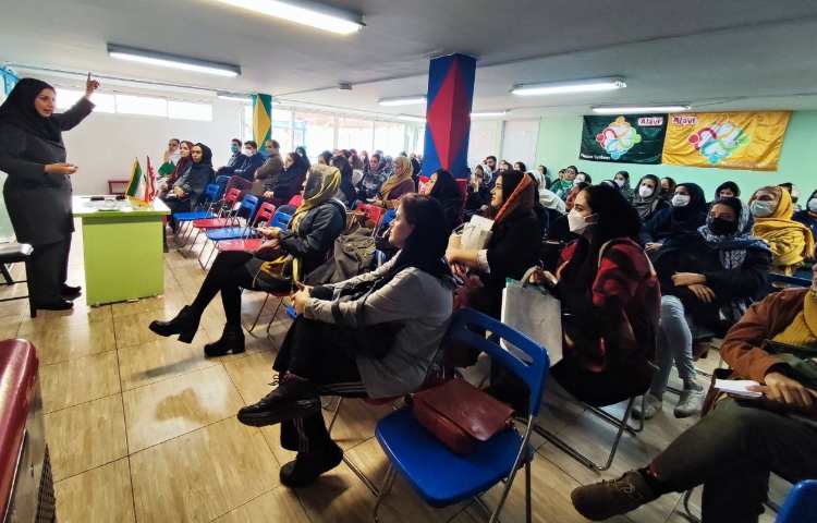 :برگزاری جلسات دانش افزایی با موضوع بیش فعالی ویژه پایه های اول تا سوم 2