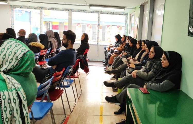 :برگزاری جلسات دانش افزایی با موضوع بیش فعالی ویژه پایه های اول تا سوم 3