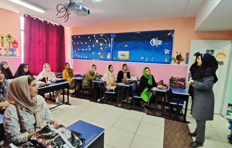 :برگزاری جلسات دانش افزایی و ارائه روش آموزش، پایه دوم دبستان 11