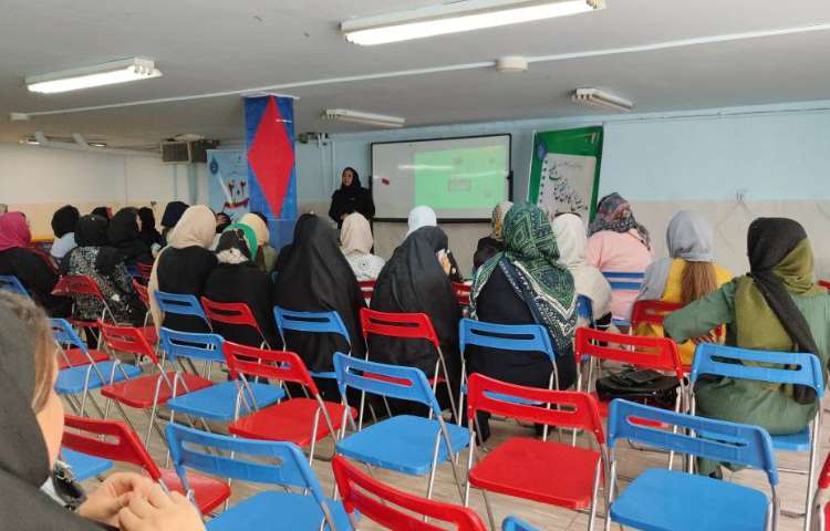 :برگزاری جلسات دانش افزایی و ارائه روش آموزش، پایه دوم دبستان 6