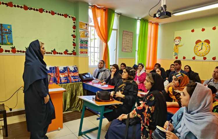 : برگزاری جلسات دانش افزایی و ارائه روش آموزش، پایه پیش دبستان 18