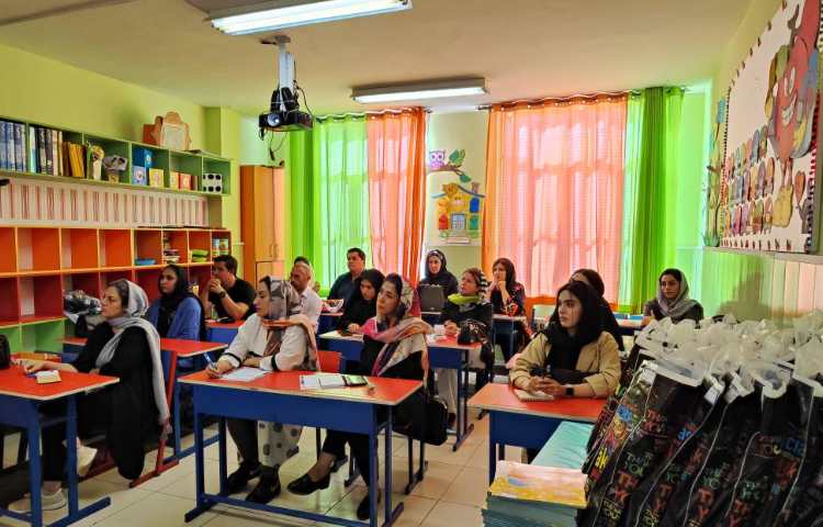 برگزاری جلسات دانش افزایی و ارائه روش پایه اول دبستان 16