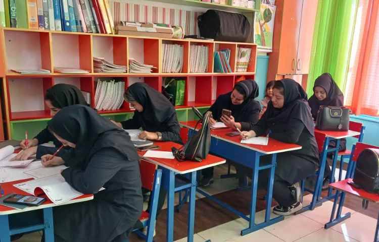 برگزاری جلسات شورای آموزگاران 4