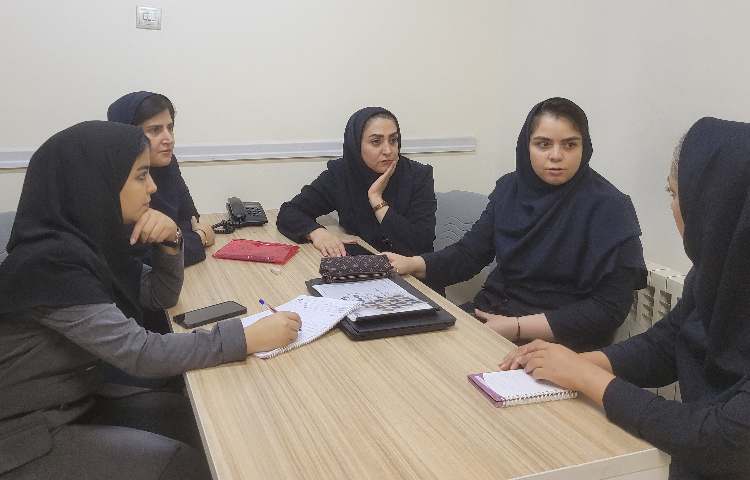 برگزاری جلسات هم‌پایه آموزگاران 3