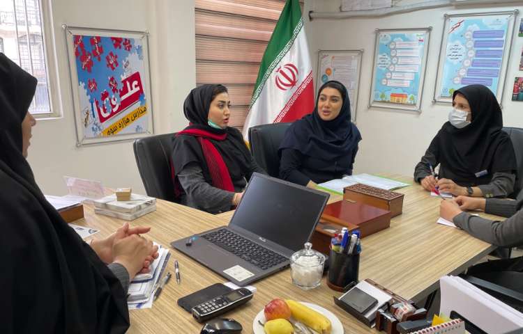 :برگزاری جلسات هم پایه و دانش افزایی آموزگاران 1