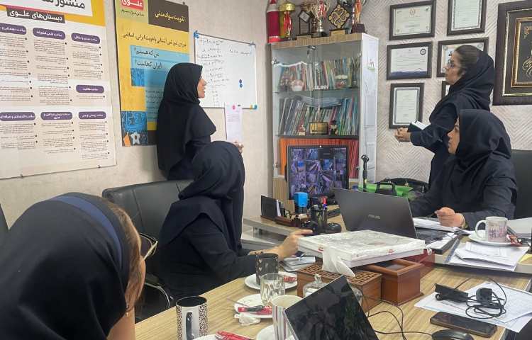 برگزاری جلسات کیفیت بخشی ( شورای مدرسه) 3