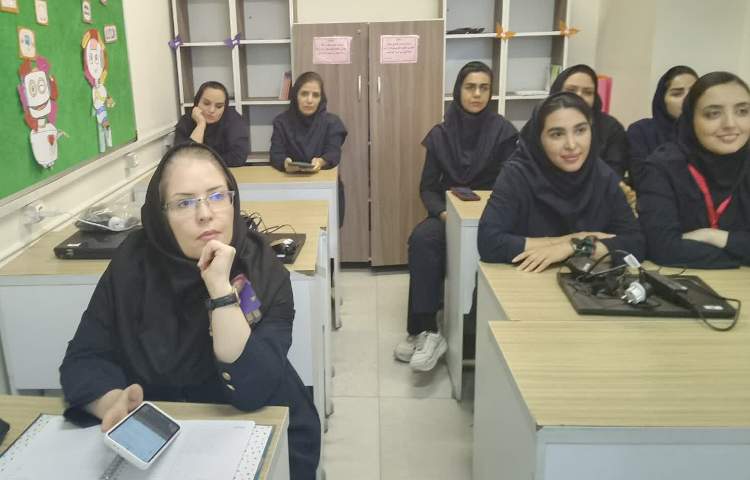 برگزاری جلسه آنلاین آموزگاران