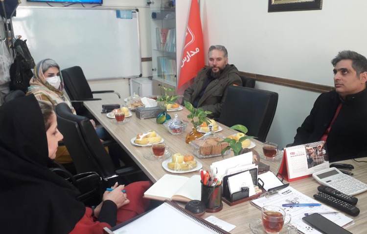 برگزاری جلسه انجمن اولیا و مربیان دبستان علوی 3