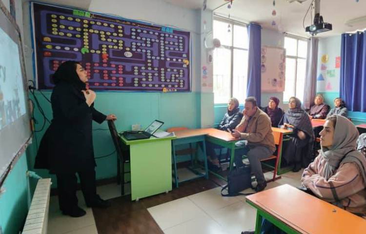 برگزاری جلسه اولیا و آموزگاران 1