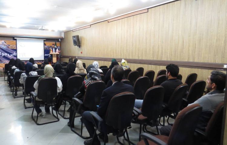 برگزاری جلسه با اولیای دانش آموزان پایه دهم 3