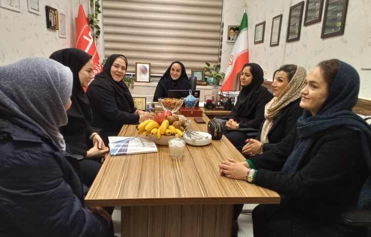 برگزاری جلسه با حضور اعضای انجمن