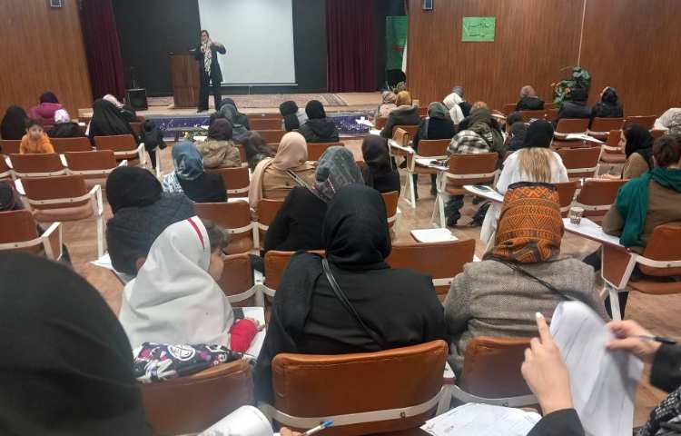 برگزاری جلسه دانش افزایی با حضور خانم شیرین ولی زاده 4