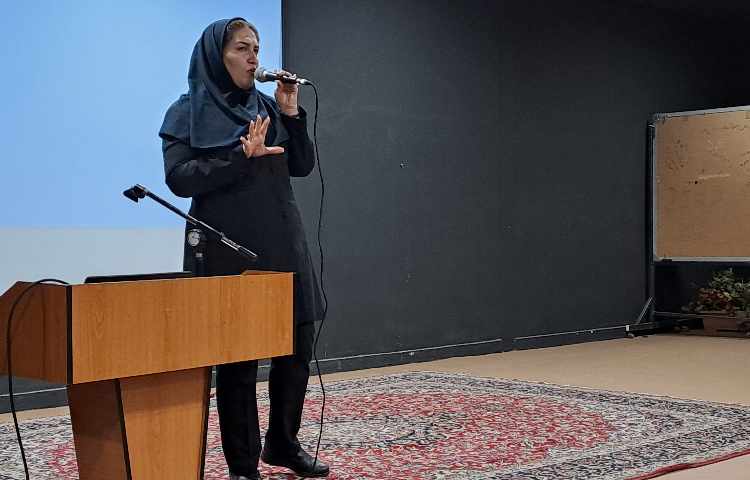 برگزاری جلسه دانش افزایی با حضور روانشناس مدرسه خانم رستمی