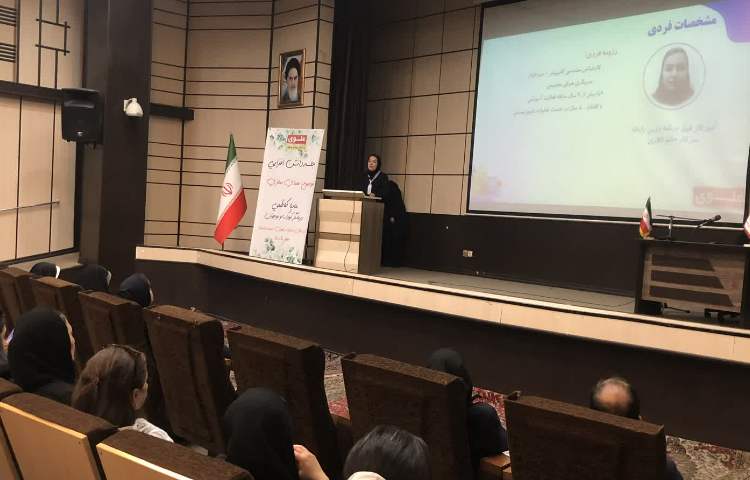 برگزاری جلسه روش آموزگاران فوق برنامه 15