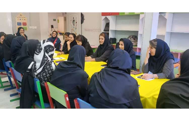 برگزاری جلسه شورای آموزگاران 1