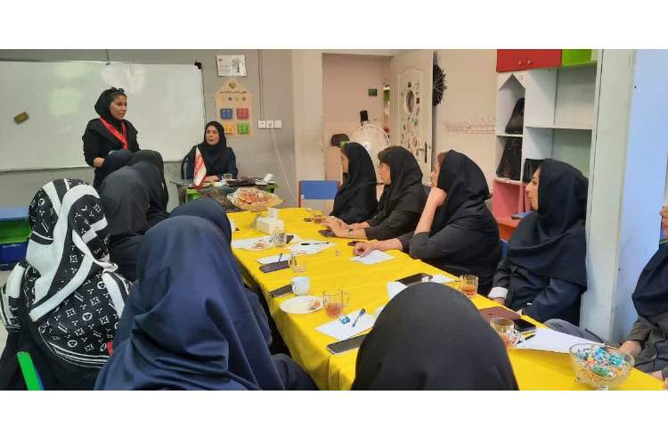 برگزاری جلسه شورای آموزگاران 6