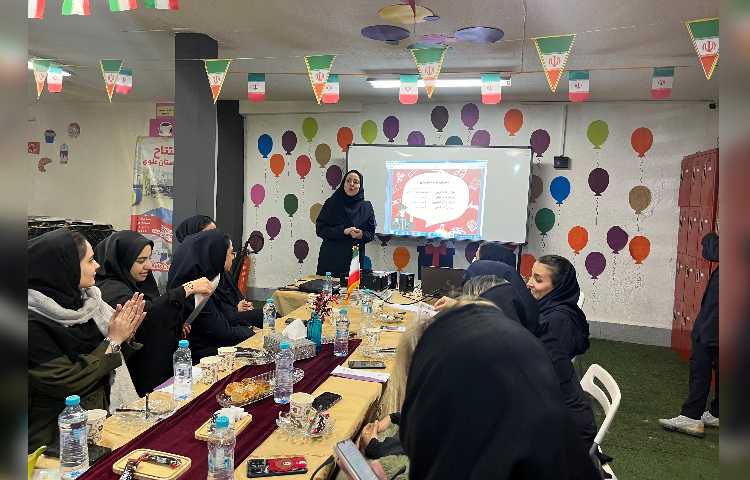 برگزاری جلسه شورای دبیران(آذر ماه) 4